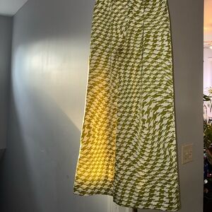 Green and White Houndstooth Satin/Silk Pants